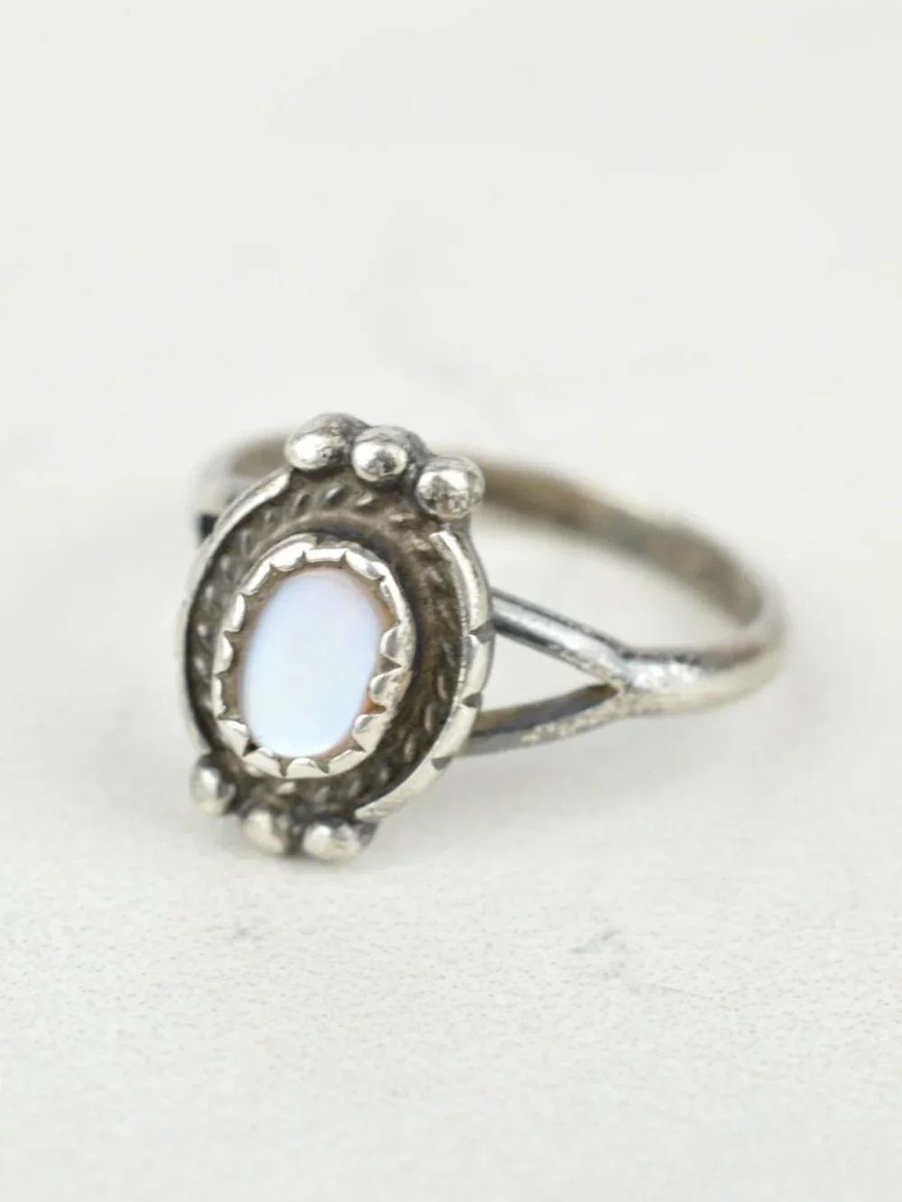 Vintage 925 Sterling Silver Pink Mother of Pearl Ring Size 4.25 Southwest 1.9g
